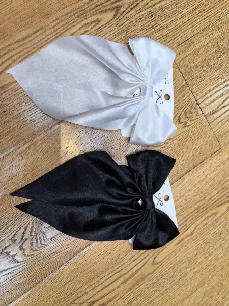 Black one-piece clip hair accessories, headwear, hair clips, multiple bow ties, exquisite hair clips, mixed-color accessories, hair accessories are essential for ladies' elegance Black one-piece clip hair accessories, headwear, hair clips, multiple bow ties, exquisite hair clips, mixed-color accessories, hair accessories are essential for ladies' elegance